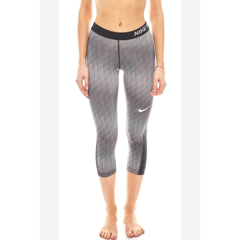 Nike Pro Cool Stairstep Capri Leggings Small